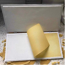 Economical Silicone Surface Beeswax Foundation Sheet Printing Machine